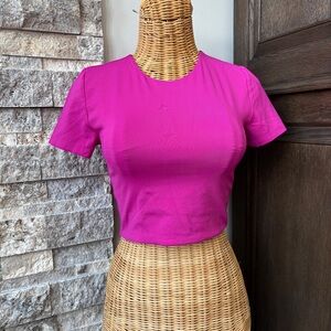 Aritzia Babaton Contour Women's SZ S Cropped Pink Top Baby Tee Smooth Tight